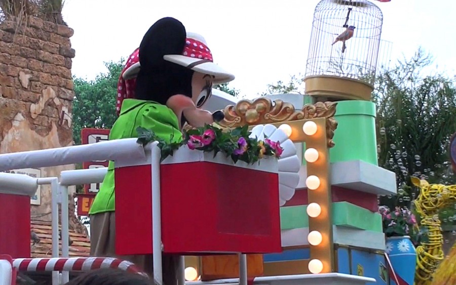 Minnie Float Hidden Mickey